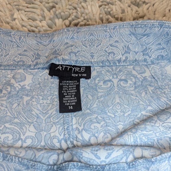 Attyre New York Blue Patterned Skirt- Size 14 - Picture 7 of 8